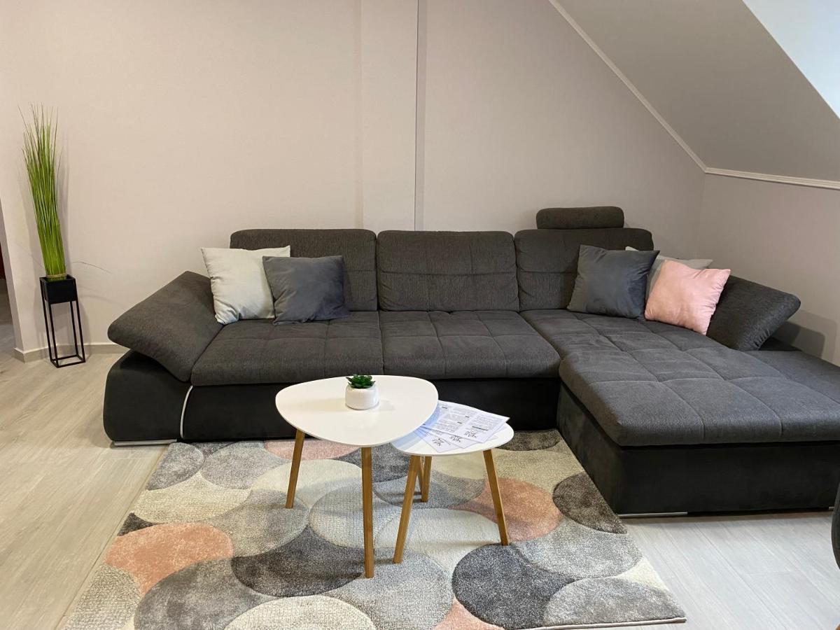 Star Apartman 잘레크세니 외부 사진